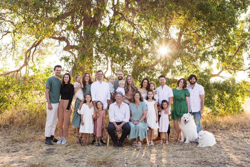Perth extended family session with cousins, siblings, and grandparents