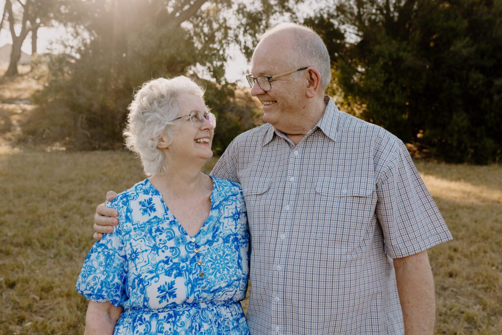 eileen devereux photographing a perth grandparent family session at golden hour in northern suburbs of perth